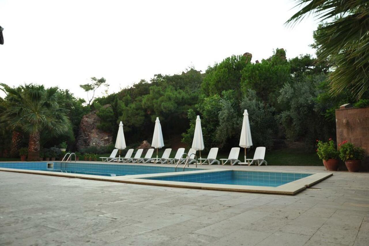 Palm Court Suites Ayvalı Exteriör bild