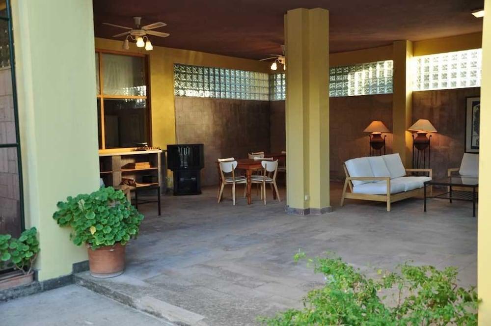 Palm Court Suites Ayvalı Exteriör bild