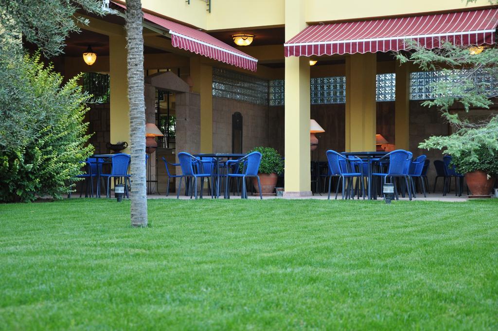 Palm Court Suites Ayvalı Exteriör bild