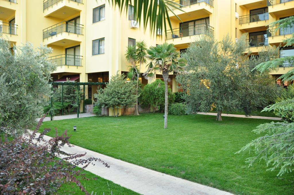 Palm Court Suites Ayvalı Exteriör bild